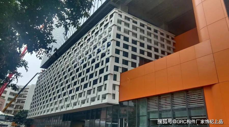 UHPC幕墙板建筑表面材料：开启建筑PP电子 PP电子平台界的全新时代(图1)