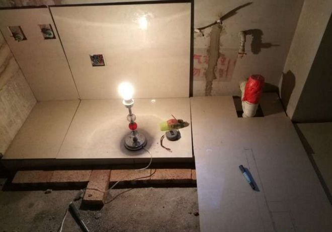 PP电子 PP电子平台穷小伙打造瓷砖橱柜完工后邻居赞不绝口！便宜实用没得挑！(图2)